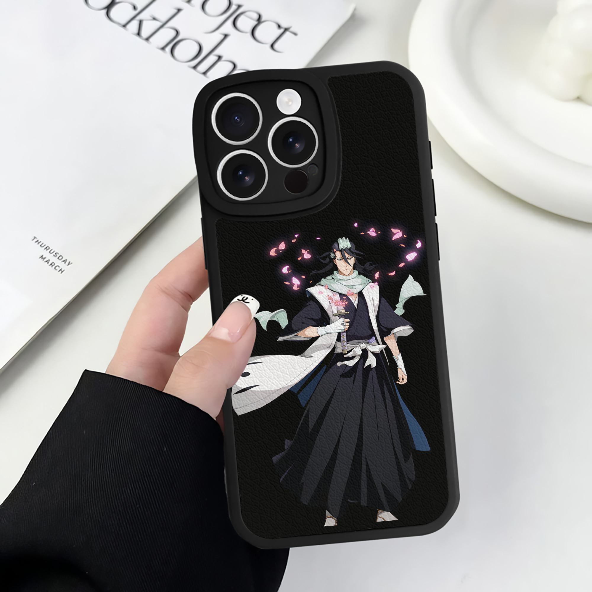 （画像用） ブリーチ くちき びゃくや BLEACH Kuchiki Byakuya 【iPhone 16シリーズ対応】シリコンスマホケース（レザー調） 材質：シリコン